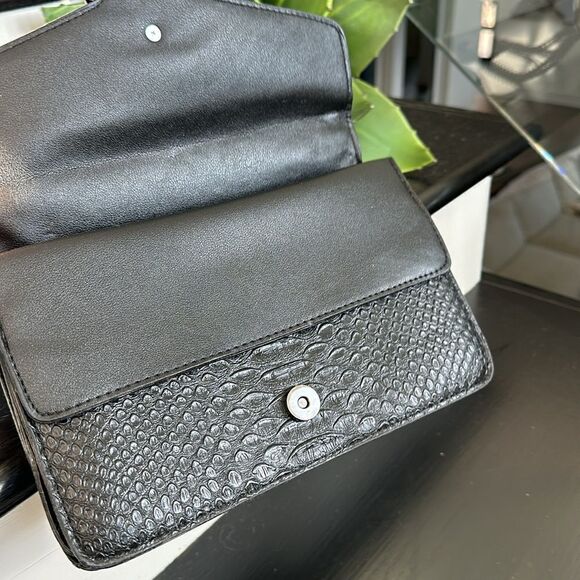 New python embossed vegan leather shoulder handbag purse gun metal designer-like - Picture 7 of 11